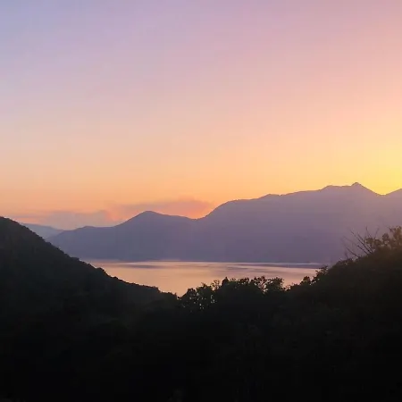 Italian Lakes With Views 別荘 *